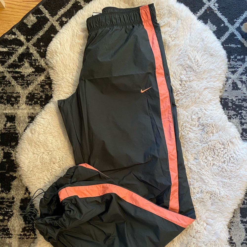 Grey Nike Athletic Pants Size Medium with Stripe